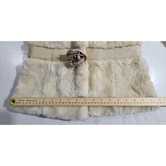 Beth Bowley Cream Faux Fur Jacket With Rose Accent Womens Size M Lined - Picture 10 of 15